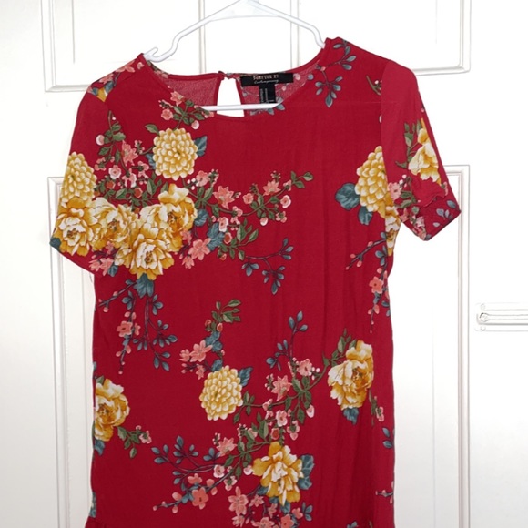 3 for $15 Forever 21 Red Floral Dress - Picture 3 of 8